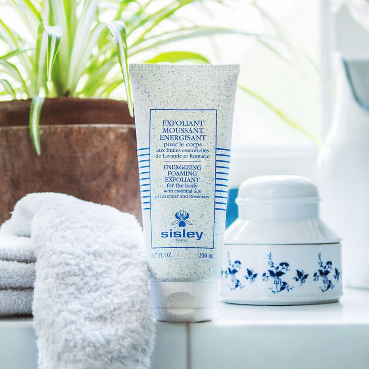 Exfoliant Moussant Energisant Pour Le Corps 200 Ml