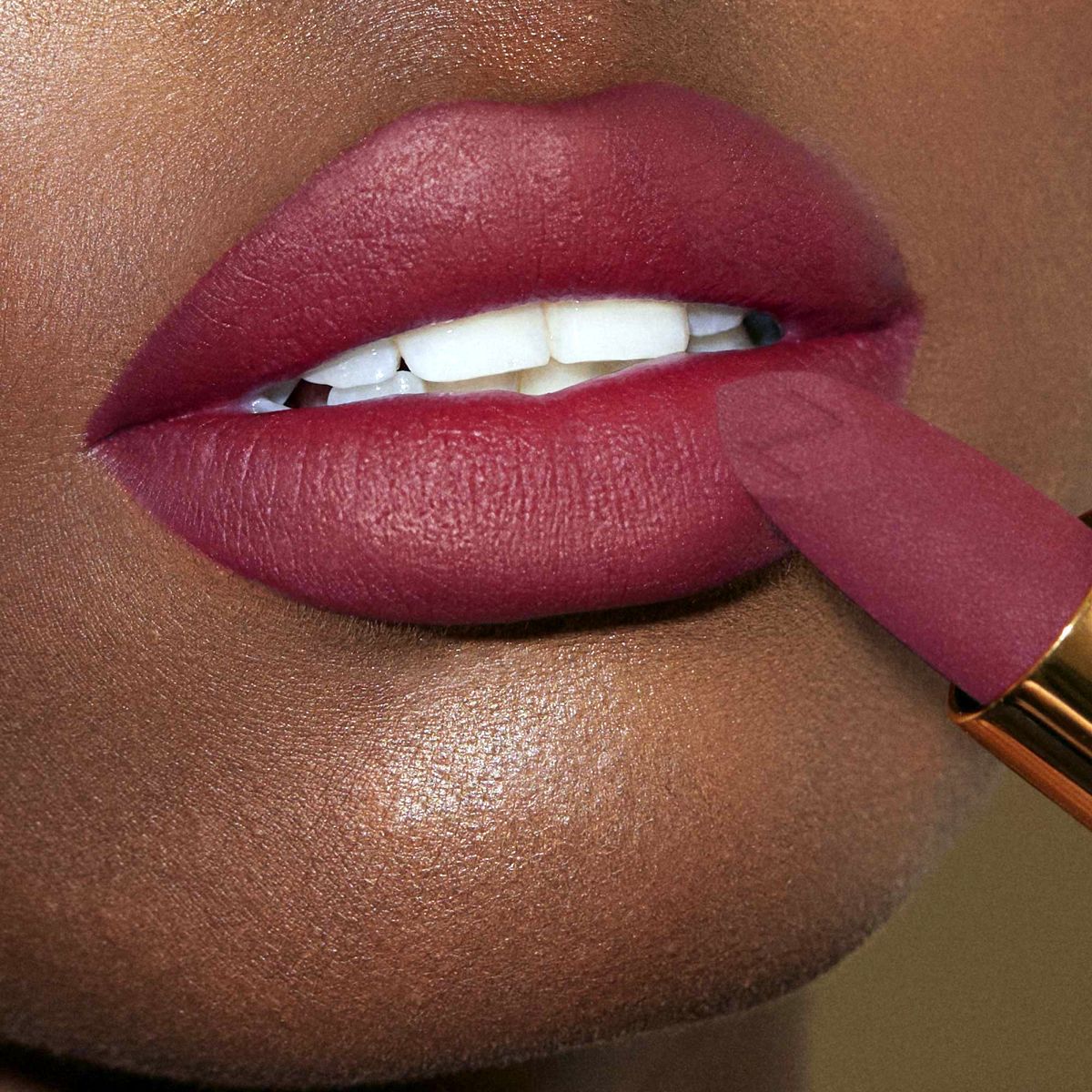 Nabla Makeup Matte Pleasure Lipstick Karma Red