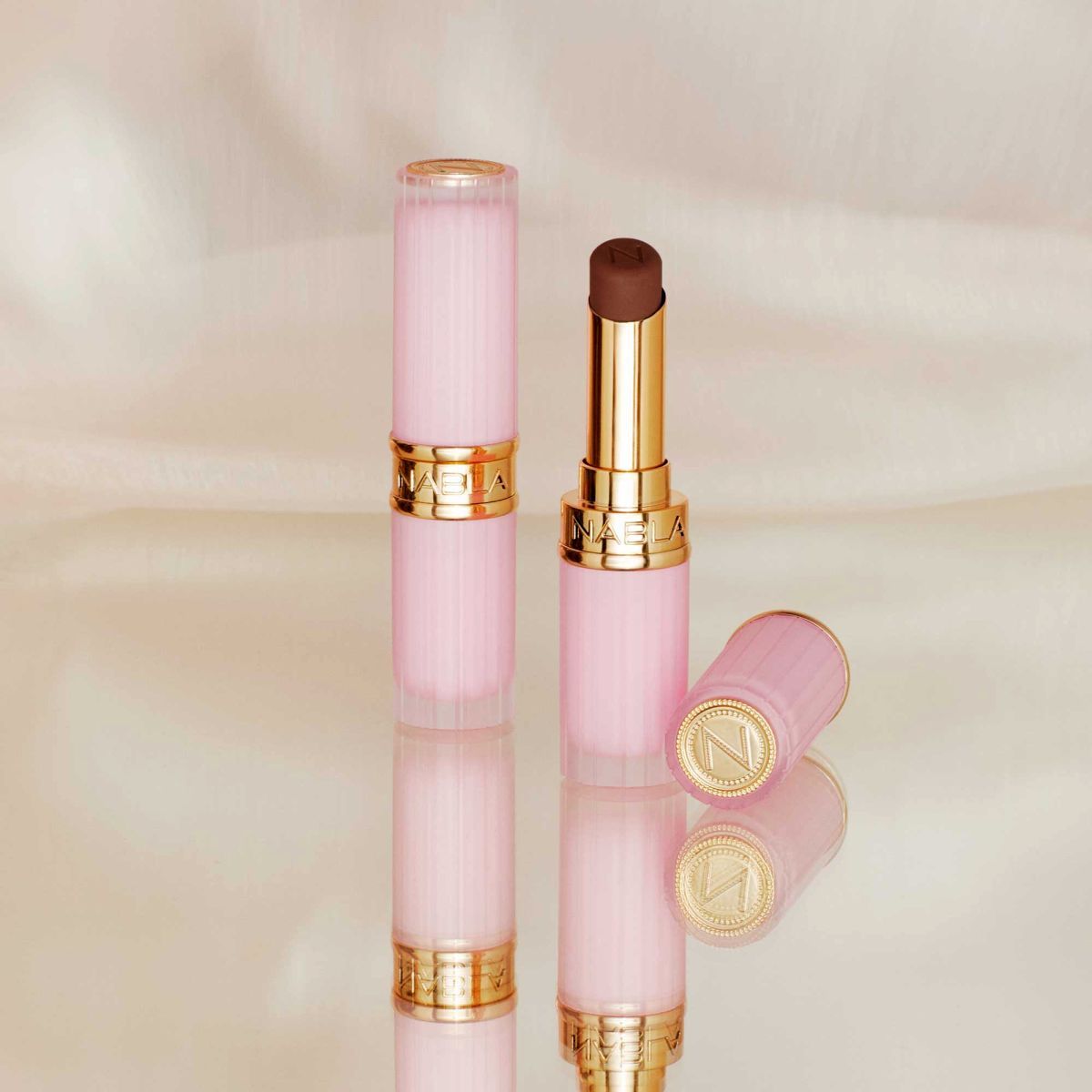 Nabla Makeup Beyond Blurry Lipstick Saint