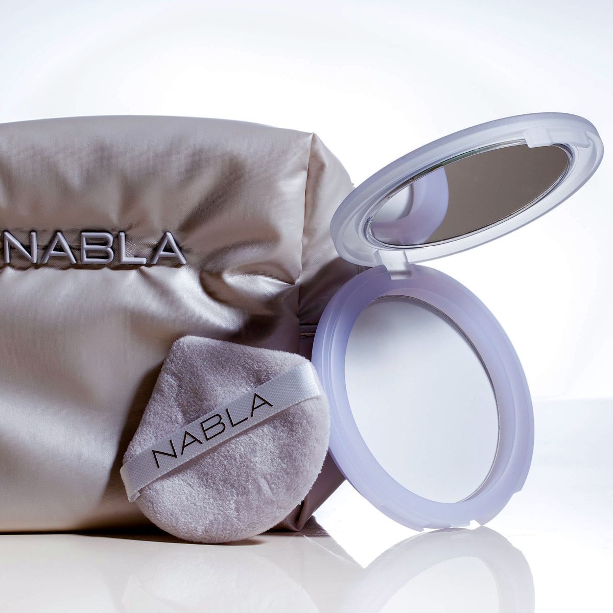 Nabla Makeup Close-up Blotting Pressed Powder Translucent