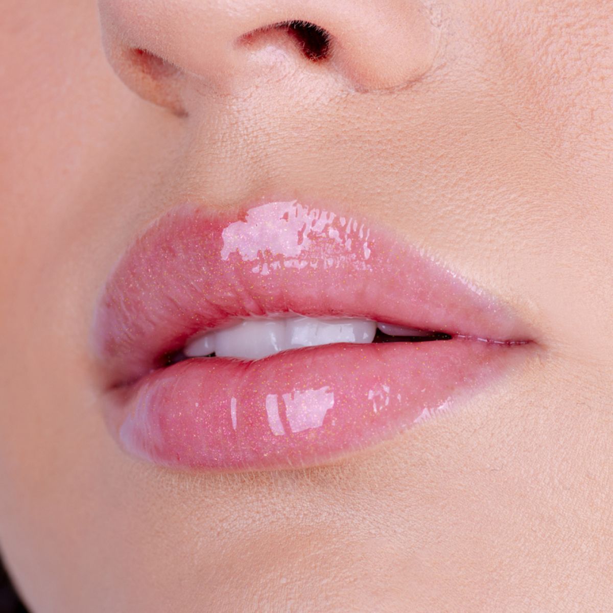 Plumping Lip Gloss 02 - Ice Candy