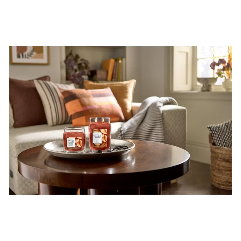 Yankee Candle Candela Giara Media Signature Sugared Cinnamon Apple