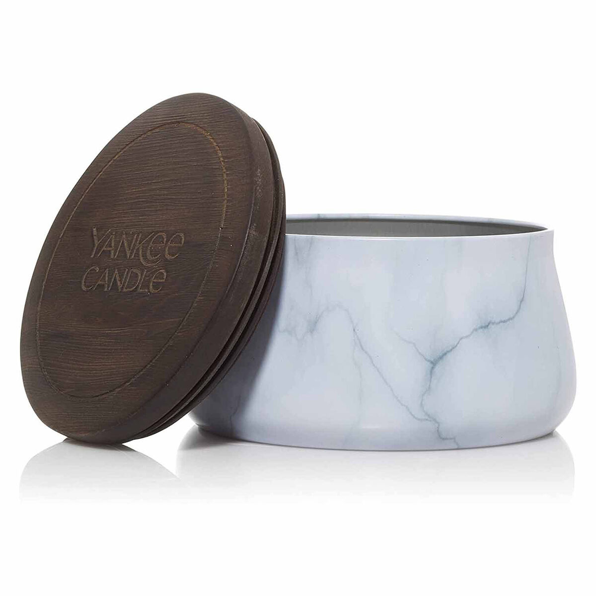 Yankee Candle Candele Da Esterno Linden Tree Blossoms 283g