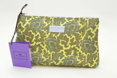 Etr Pochette Media 1569 24 23