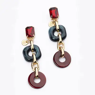 Orecchini Di Ctaena In Metallo Dorato Con Castone Rubino E Ovali In Resina Rossa E Blu